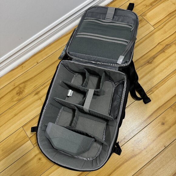 ULANZI Camera Backpack 22L NEW - Picture 4 of 4